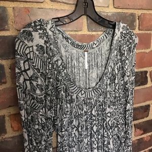 Patterned top with elastic sleeves + ruching -M